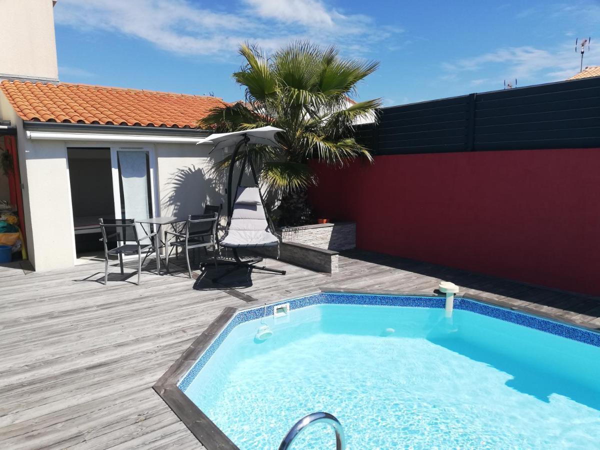 Studio Independant Chez L'Habitant Avec Piscine Et Cuisine Exterieures La Rochelle  Luaran gambar